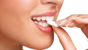 chewing gum replace brushing