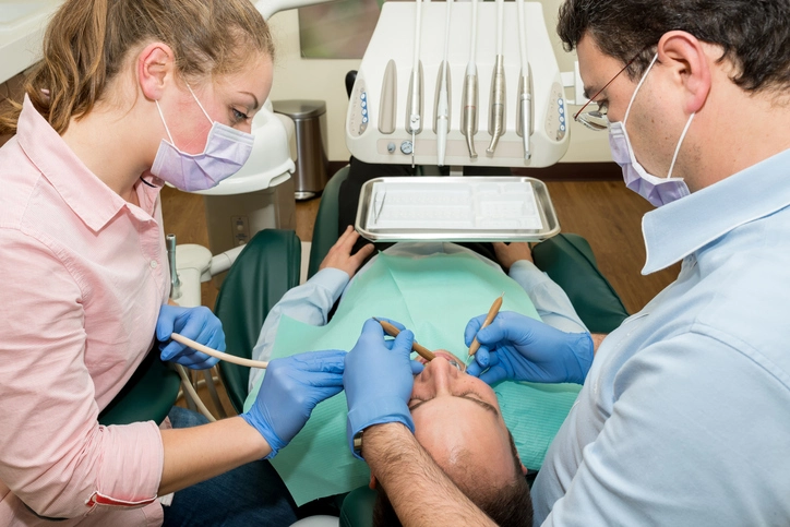 four handed dentistry