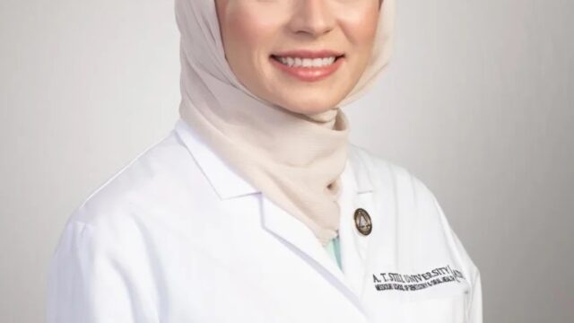 Hanan-Kayali-2